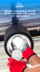 Quase acidente (near miss): Aviso gratuito que não pode ser ignorado Recentemente, durante a troca de uma lâmpada no setor de estoque, um colaborador utilizava uma escada portátil.